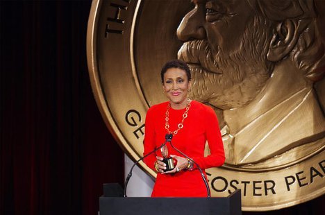 Television host Robin Roberts speaks after being awarded a Peabody Award for her work in "Robin's Journey" in New York May 20, 2013. REUTERS Television host Robin Roberts speaks after being awarded a Peabody Award for her work in "Robin's Journey" in New York May 20, 2013. REUTERS