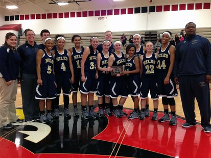 Niles won the varsity girls division of the 5th Annual Cardinal Holiday Hoops Tournament. Niles won the varsity girls division of the 5th Annual Cardinal Holiday Hoops Tournament.