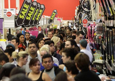 A crowd of shoppers browse at Target on the Thanksgiving Day holiday in Burbank, California November 22, 2012. REUTERS/Jonathan Alcorn A crowd of shoppers browse at Target on the Thanksgiving Day holiday in Burbank, California November 22, 2012. REUTERS/Jonathan Alcorn