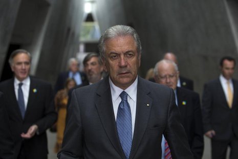 Greece's Foreign Minister Dimitris Avramopoulos visits Yad Vashem Holocaust Memorial in Jerusalem May 29, 2013. REUTERS/Ronen Zvulun Greece's Foreign Minister Dimitris Avramopoulos visits Yad Vashem Holocaust Memorial in Jerusalem May 29, 2013. REUTERS/Ronen Zvulun