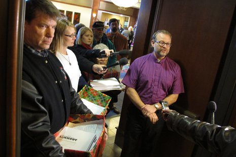Locked out American Crystal employees
(KFGO file photo) Locked out American Crystal employees
(KFGO file photo)