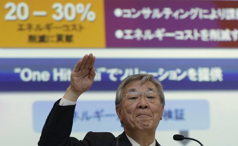 Hitachi Ltd. President Hiroaki Nakanishi gestures during a news conference in Tokyo May 16, 2013. REUTERS/Toru Hanai Hitachi Ltd. President Hiroaki Nakanishi gestures during a news conference in Tokyo May 16, 2013. REUTERS/Toru Hanai