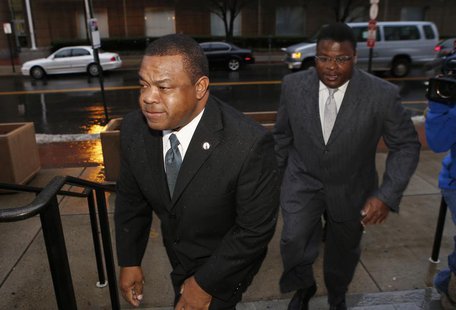 Trenton New Jersey Mayor Tony Mack (L) and his brother Ralphiel Mack arrive at United States Court in Trenton, New Jersey, January 6, 2014. Trenton New Jersey Mayor Tony Mack (L) and his brother Ralphiel Mack arrive at United States Court in Trenton, New Jersey, January 6, 2014.