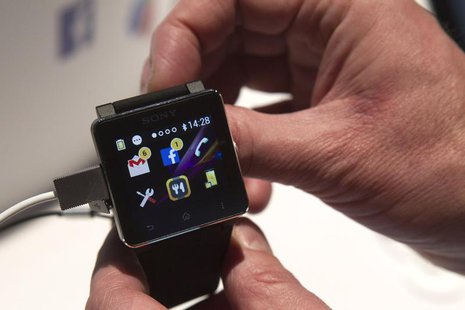 A Sony SmartWatch2 is displayed during the 2014 International Consumer Electronics Show (CES) in Las Vegas, Nevada, January 7, 2014.REUTERS/ A Sony SmartWatch2 is displayed during the 2014 International Consumer Electronics Show (CES) in Las Vegas, Nevada, January 7, 2014.REUTERS/