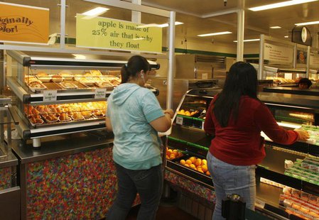 Students have a nutrition break mid-morning consisting of milk, juice, an orange and either mini sausage roll or Vegetarian Italian bagel at Students have a nutrition break mid-morning consisting of milk, juice, an orange and either mini sausage roll or Vegetarian Italian bagel at