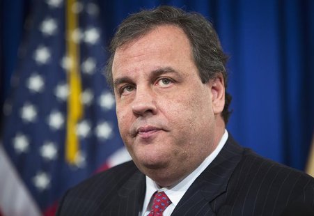New Jersey Governor Chris Christie gives a news conference in Trenton January 9, 2014. REUTERS/Carlo Allegri New Jersey Governor Chris Christie gives a news conference in Trenton January 9, 2014. REUTERS/Carlo Allegri