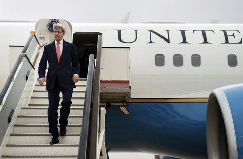 U.S. Secretary of State John Kerry arrives at Queen Alia International Airport in the Jordanian capital Amman January 5, 2014. REUTERS/Brend U.S. Secretary of State John Kerry arrives at Queen Alia International Airport in the Jordanian capital Amman January 5, 2014. REUTERS/Brend
