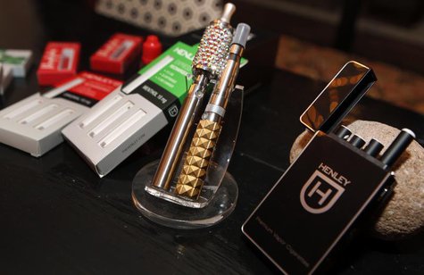 Various e-cigarette products for sale are seen at the Henley Vaporium in New York City December 18, 2013. REUTERS/Mike Segar Various e-cigarette products for sale are seen at the Henley Vaporium in New York City December 18, 2013. REUTERS/Mike Segar