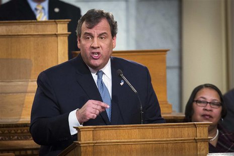New Jersey Governor Chris Christie speaks during his annual State of the State address in Trenton, New Jersey January 14, 2014. REUTERS/Luca New Jersey Governor Chris Christie speaks during his annual State of the State address in Trenton, New Jersey January 14, 2014. REUTERS/Luca