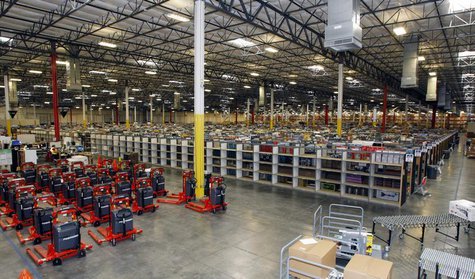 Merchandise sits at the Amazon Phoenix Fulfillment Center in Goodyear, Arizona, in this file image from November 16, 2009. REUTERS/Rick Scut Merchandise sits at the Amazon Phoenix Fulfillment Center in Goodyear, Arizona, in this file image from November 16, 2009. REUTERS/Rick Scut