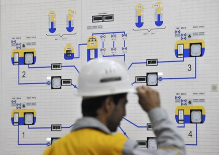 EDITORS' NOTE: Reuters and other foreign media are subject to Iranian restrictions on their ability to film or take pictures in Tehran. An I EDITORS' NOTE: Reuters and other foreign media are subject to Iranian restrictions on their ability to film or take pictures in Tehran. An I
