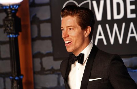 Snowboarder Shaun White arrives at the 2013 MTV Video Music Awards in New York August 25, 2013. REUTERS/Andrew Kelly Snowboarder Shaun White arrives at the 2013 MTV Video Music Awards in New York August 25, 2013. REUTERS/Andrew Kelly