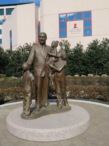 Statue of the Founder Danny Thomas outside of St Jude