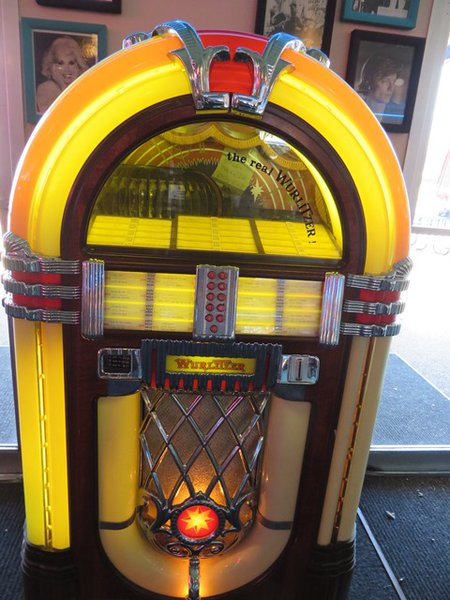Jukebox in Rockabilly's Restaurant in Graceland