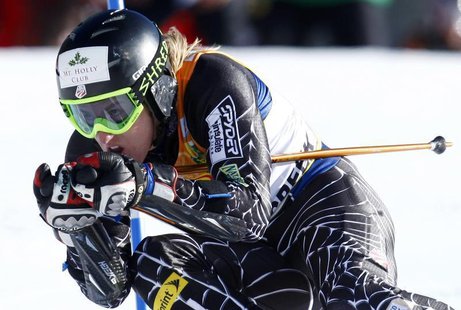 Ted Ligety of the U.S. skis in the second run in the men's World Cup Giant Slalom race in Beaver Creek, Colorado December 2, 2007. REUTERS/M Ted Ligety of the U.S. skis in the second run in the men's World Cup Giant Slalom race in Beaver Creek, Colorado December 2, 2007. REUTERS/M