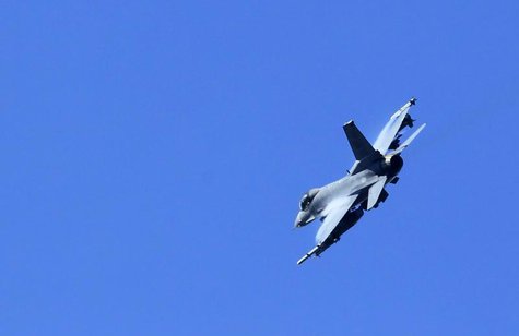 A F-16 fighter jet belonging to the U.S. Air Force is seen during the military exercise "SHOCK 13" in Slunj October 4, 2013 file photo. REUT A F-16 fighter jet belonging to the U.S. Air Force is seen during the military exercise "SHOCK 13" in Slunj October 4, 2013 file photo. REUT