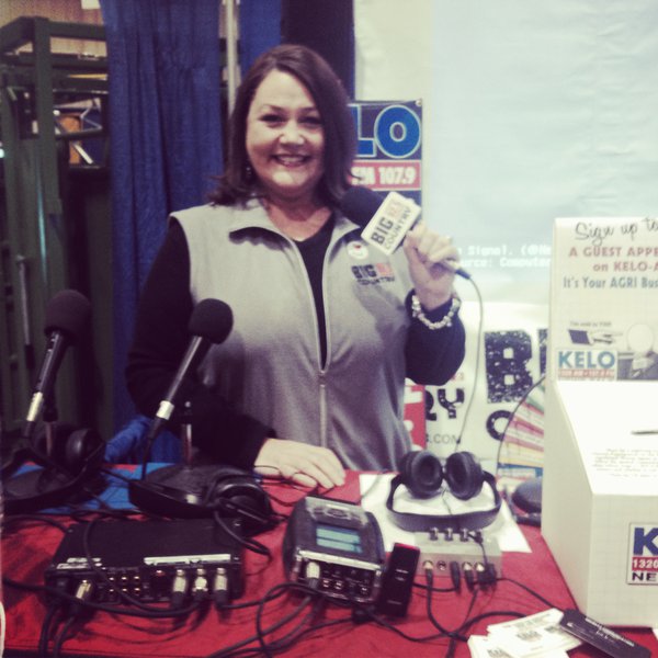 Cindy Rippe (afternoons 2p-6p on KTWB) ready to go LIVE from The Expo Building