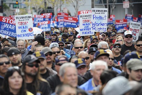 Thousands gather for a march and rally by labor union supporters in Los Angeles March 26, 2011. REUTERS/Phil McCarten Thousands gather for a march and rally by labor union supporters in Los Angeles March 26, 2011. REUTERS/Phil McCarten