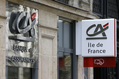 Logos are seen on a Credit Agricole branch in Paris, November 7, 2013. REUTERS/ Jacky Naegelen Logos are seen on a Credit Agricole branch in Paris, November 7, 2013. REUTERS/ Jacky Naegelen