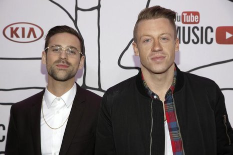 Ryan Lewis (L) and Macklemore attend the YouTube Music Awards in New York November 3, 2013. REUTERS/Andrew Kelly Ryan Lewis (L) and Macklemore attend the YouTube Music Awards in New York November 3, 2013. REUTERS/Andrew Kelly