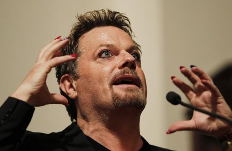 Comedian Eddie Izzard gestures as he speaks after being presented with the 6th Annual Outstanding Lifetime Achievement Award in Cultural Hum Comedian Eddie Izzard gestures as he speaks after being presented with the 6th Annual Outstanding Lifetime Achievement Award in Cultural Hum