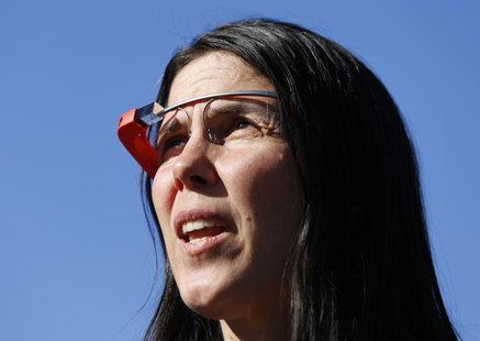 Defendant Cecilia Abadie, wearing Google Glass, arrives at a traffic court in San Diego January 16, 2014. REUTERS/Mike Blake Defendant Cecilia Abadie, wearing Google Glass, arrives at a traffic court in San Diego January 16, 2014. REUTERS/Mike Blake