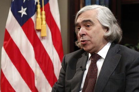 U.S. Energy Secretary Ernest Moniz sits for an interview at the Department of Energy in Washington January 30, 2014. REUTERS/Jonathan Ernst U.S. Energy Secretary Ernest Moniz sits for an interview at the Department of Energy in Washington January 30, 2014. REUTERS/Jonathan Ernst