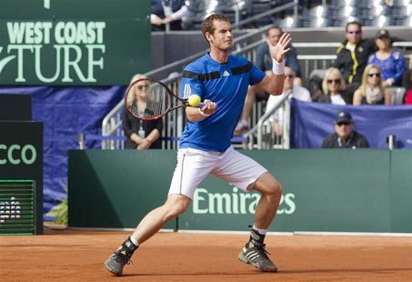 Feb 2, 2014; San Diego, CA, USA; Andy Murray (GBR) in action against Sam Querrey (USA) in the USA vs GBR Davis Cup tie at Petco Park. Mandat Feb 2, 2014; San Diego, CA, USA; Andy Murray (GBR) in action against Sam Querrey (USA) in the USA vs GBR Davis Cup tie at Petco Park. Mandat