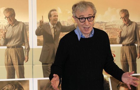 U.S. director Woody Allen gestures during a photocall for the film" To Rome with Love" in Rome, April 13, 2012. REUTERS/Stefano Rellandini U.S. director Woody Allen gestures during a photocall for the film" To Rome with Love" in Rome, April 13, 2012. REUTERS/Stefano Rellandini
