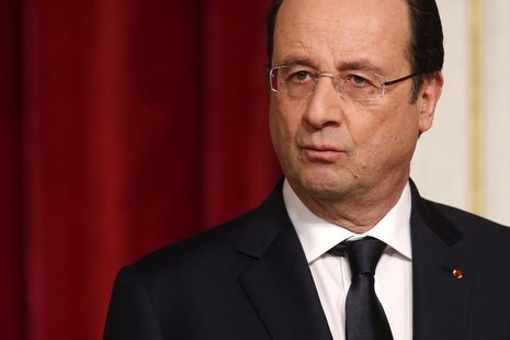 French President Francois Hollande attends a news conference at the Elysee Palace in Paris, February 3, 2014. REUTERS/Benoit Tessier French President Francois Hollande attends a news conference at the Elysee Palace in Paris, February 3, 2014. REUTERS/Benoit Tessier