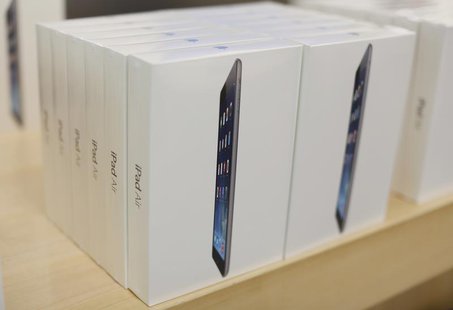 Boxes of iPad Air tablets are seen at the Apple store in San Francisco, California November 1, 2013. REUTERS/Stephen Lam Boxes of iPad Air tablets are seen at the Apple store in San Francisco, California November 1, 2013. REUTERS/Stephen Lam