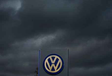 The logo of German carmaker Volkswagen is seen at a VW dealership in Hamburg, October 28, 2013. REUTERS/Fabian Bimmer The logo of German carmaker Volkswagen is seen at a VW dealership in Hamburg, October 28, 2013. REUTERS/Fabian Bimmer