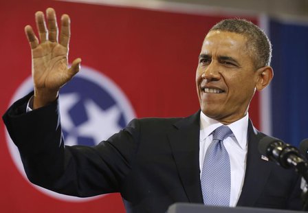 U.S. President Barack Obama waves before he speaks at McGavock High School in Nashville, January 30, 2014. REUTERS/Larry Downing U.S. President Barack Obama waves before he speaks at McGavock High School in Nashville, January 30, 2014. REUTERS/Larry Downing