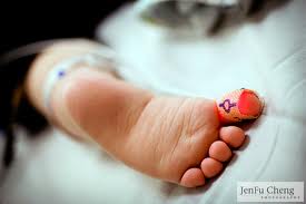 Baby with Pulse Oximetry sensor on big toe. Photo: JenFu Cheng (Flickr). The new test screens newborns for heart defects. Baby with Pulse Oximetry sensor on big toe. Photo: JenFu Cheng (Flickr). The new test screens newborns for heart defects.