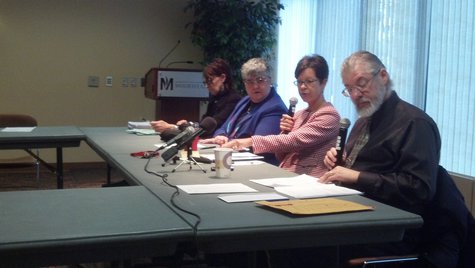 MSUM Faculty Association Chairman Ted Gracyk, Provost Ann Blackhurst, President Edna Szymanski, Vice President Jan Mahoney MSUM Faculty Association Chairman Ted Gracyk, Provost Ann Blackhurst, President Edna Szymanski, Vice President Jan Mahoney