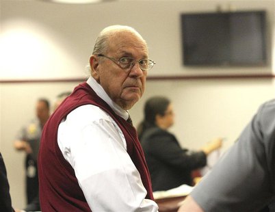 Curtis Reeves Jr. looks into the gallery during his bail hearing in Dade City, Florida, February 5, 2014. REUTERS/Andy Jones/Tampa Tribune/P Curtis Reeves Jr. looks into the gallery during his bail hearing in Dade City, Florida, February 5, 2014. REUTERS/Andy Jones/Tampa Tribune/P