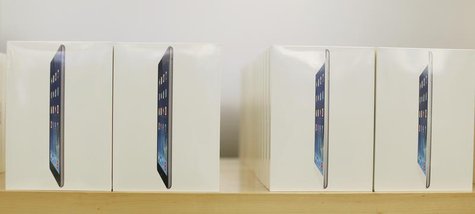 Boxes of iPad Air tablets are seen at the Apple store in San Francisco, California November 1, 2013. REUTERS/Stephen Lam Boxes of iPad Air tablets are seen at the Apple store in San Francisco, California November 1, 2013. REUTERS/Stephen Lam