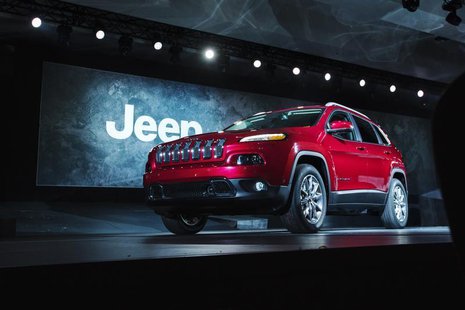 A 2014 Jeep Cherokee is seen on stage after being unveiled at the New York International Auto Show in New York, March 27, 2013. REUTERS/Luca A 2014 Jeep Cherokee is seen on stage after being unveiled at the New York International Auto Show in New York, March 27, 2013. REUTERS/Luca