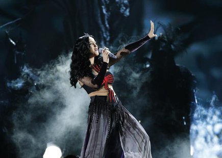Katy Perry performs "Dark Horse" at the 56th annual Grammy Awards in Los Angeles, California January 26, 2014. REUTERS/ Mario Anzuoni (UNITE Katy Perry performs "Dark Horse" at the 56th annual Grammy Awards in Los Angeles, California January 26, 2014. REUTERS/ Mario Anzuoni (UNITE