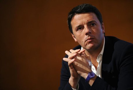 Florence mayor Matteo Renzi looks on during a political meeting in Turin December 6, 2013. REUTERS/Giorgio Perottino Florence mayor Matteo Renzi looks on during a political meeting in Turin December 6, 2013. REUTERS/Giorgio Perottino