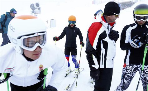 Thailand's Vanessa Mae (C) attends a training session ahead of the women's Alpine skiing giant slalom during the 2014 Sochi Winter Olympics Thailand's Vanessa Mae (C) attends a training session ahead of the women's Alpine skiing giant slalom during the 2014 Sochi Winter Olympics