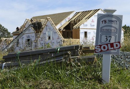 Construction workers frame a new subdivision project of residential homes in Glenelg, Maryland September 25, 2013. REUTERS/Gary Cameron Construction workers frame a new subdivision project of residential homes in Glenelg, Maryland September 25, 2013. REUTERS/Gary Cameron