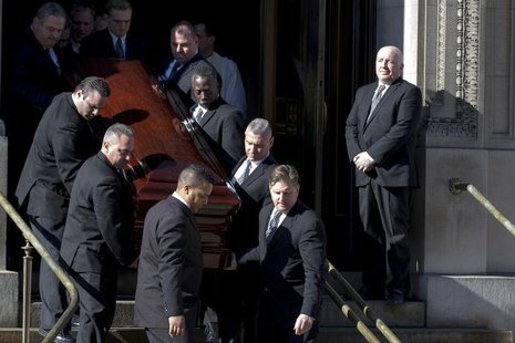 Actor Phillip Seymour Hoffman's casket is carried out following the funeral in the Manhattan borough of New York, February 7, 2014. REUTERS/ Actor Phillip Seymour Hoffman's casket is carried out following the funeral in the Manhattan borough of New York, February 7, 2014. REUTERS/