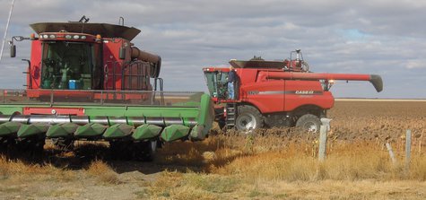 combines combines