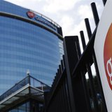 The GlaxoSmithKline building is pictured in Hounslow, west London June 18, 2013. REUTERS/Luke MacGregor The GlaxoSmithKline building is pictured in Hounslow, west London June 18, 2013. REUTERS/Luke MacGregor