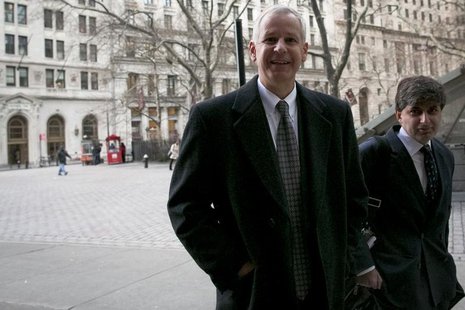 Dish Network Chairman Charlie Ergen (C) arrives at the U.S. Bankruptcy Court in Manhattan in New York January 13, 2014. REUTERS/Brendan McDe Dish Network Chairman Charlie Ergen (C) arrives at the U.S. Bankruptcy Court in Manhattan in New York January 13, 2014. REUTERS/Brendan McDe