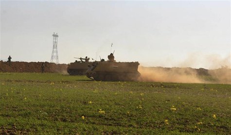 Iraqi soldiers take part in an intensive security deployment in Sulaiman Pek, 160 km (99 miles) north of Baghdad, February 21, 2014. REUTERS Iraqi soldiers take part in an intensive security deployment in Sulaiman Pek, 160 km (99 miles) north of Baghdad, February 21, 2014. REUTERS