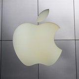 The Apple logo is pictured at its flagship retail store in San Francisco, California January 27, 2014. REUTERS/Robert Galbraith The Apple logo is pictured at its flagship retail store in San Francisco, California January 27, 2014. REUTERS/Robert Galbraith