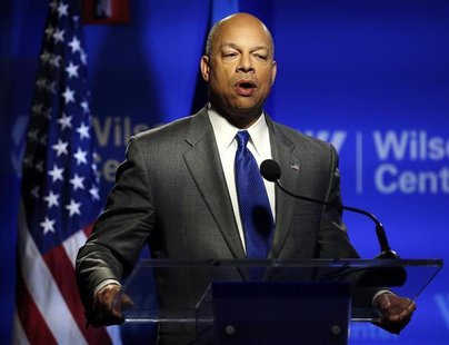 Department of Homeland Security Secretary Jeh Johnson delivers a speech in Washington February 7, 2014. REUTERS/Gary Cameron (UN Department of Homeland Security Secretary Jeh Johnson delivers a speech in Washington February 7, 2014. REUTERS/Gary Cameron (UN