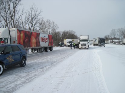 It took 4-1/2 hours to remove all the wrecked semi's from the interstate. It took 4-1/2 hours to remove all the wrecked semi's from the interstate.